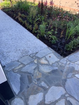 grind-en-flagstones-Corne-Tuinen